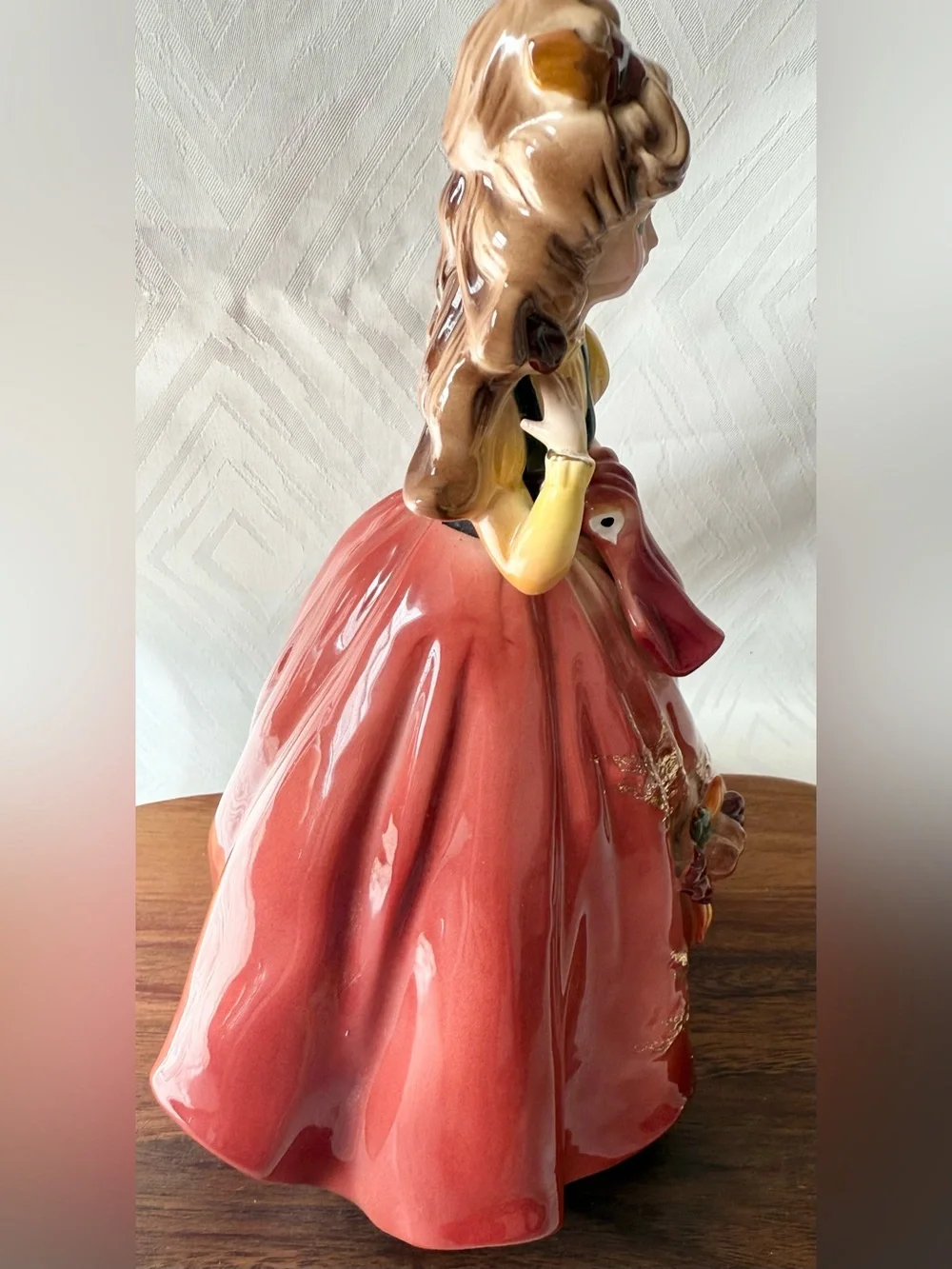 Josef Originals beautiful figurine